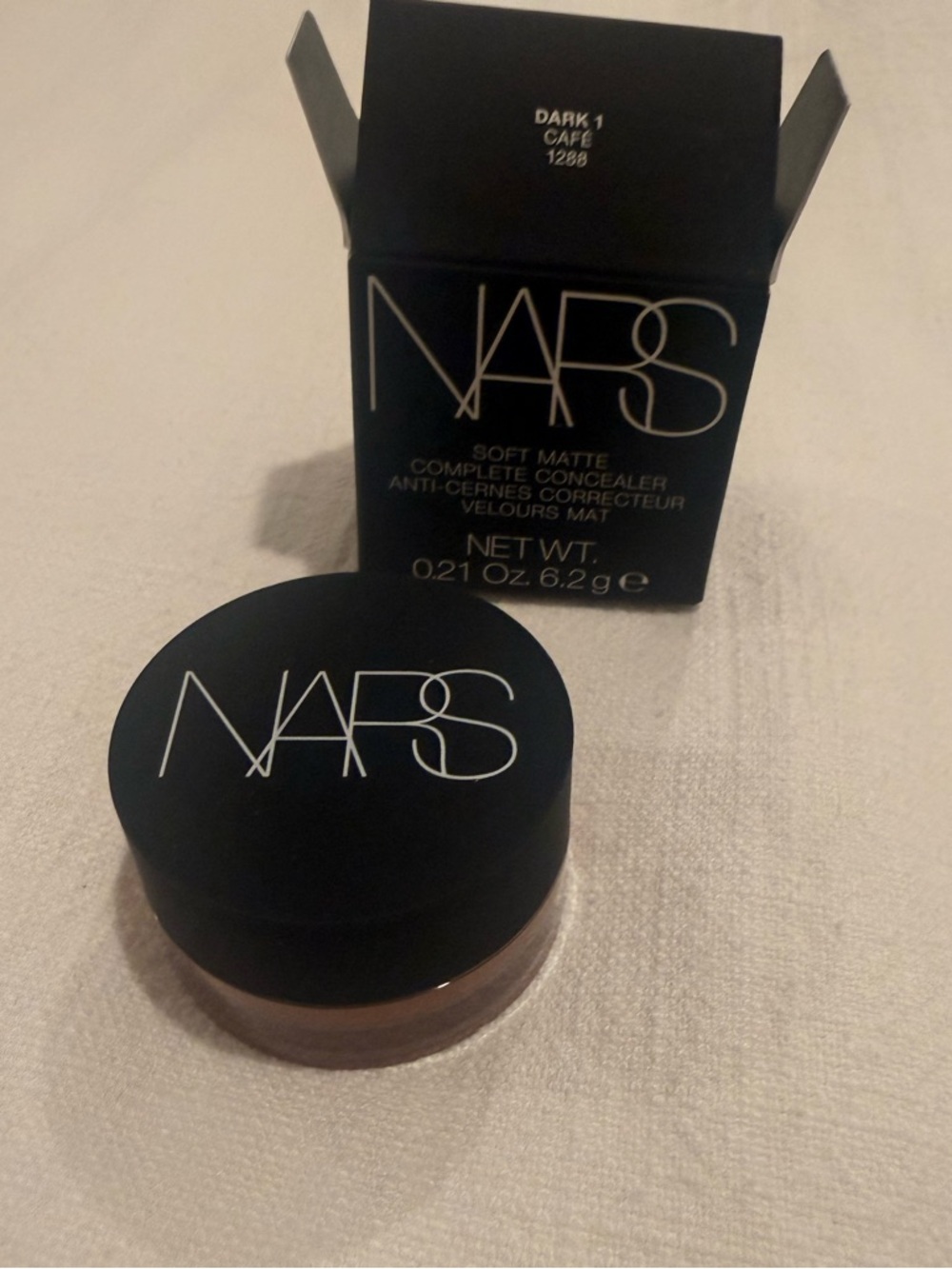 NARS Soft Matte Concealer Jar in Café (Dark 1) - Black Lid